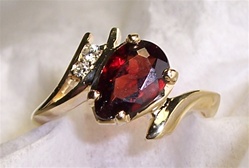 Women's Garnet Ring